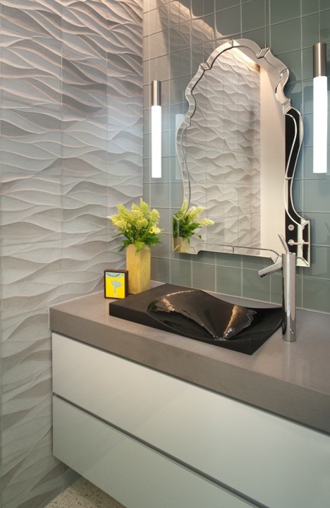 Inspiration for a contemporary bathroom in San Diego.