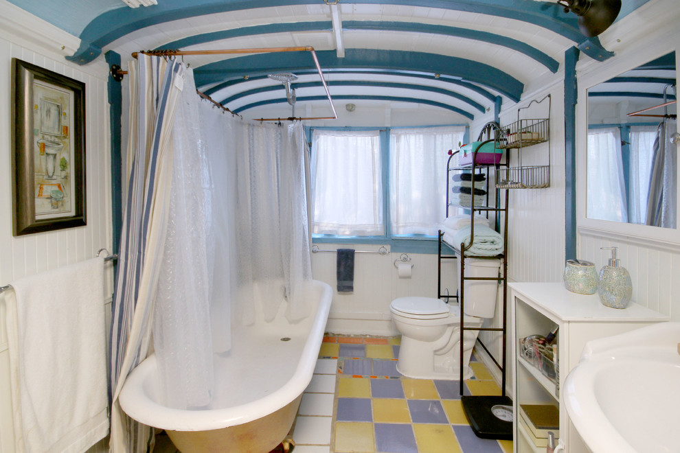 Example of an eclectic bathroom design in San Francisco