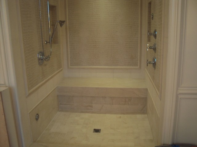 This is an example of a classic bathroom in Las Vegas.