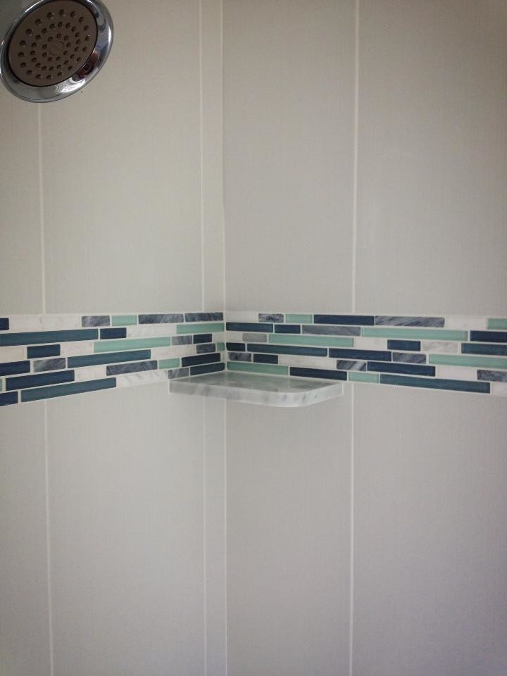 Custom Showers, Tub Decks and Tub Surrounds Badezimmer Portland Maine von Capozza Floor