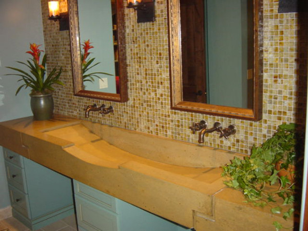 Custom Trough Sink With In Wall Faucets Contemporain Salle De Bain