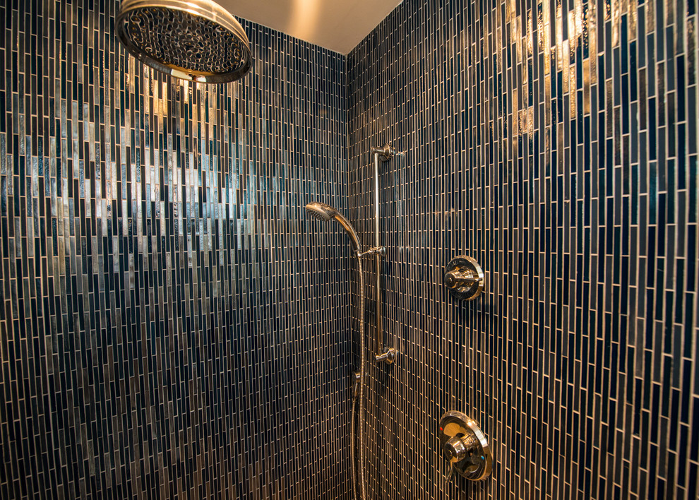 ボルチモアにあるコンテンポラリースタイルのおしゃれな浴室の写真