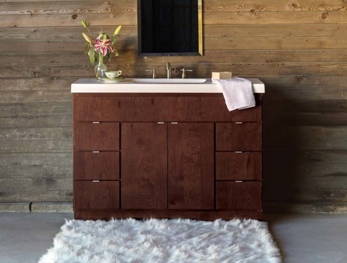 Idéer för små funkis en-suite badrum, med möbel-liknande, beige skåp, bruna väggar, betonggolv, ett integrerad handfat och bänkskiva i kvarts