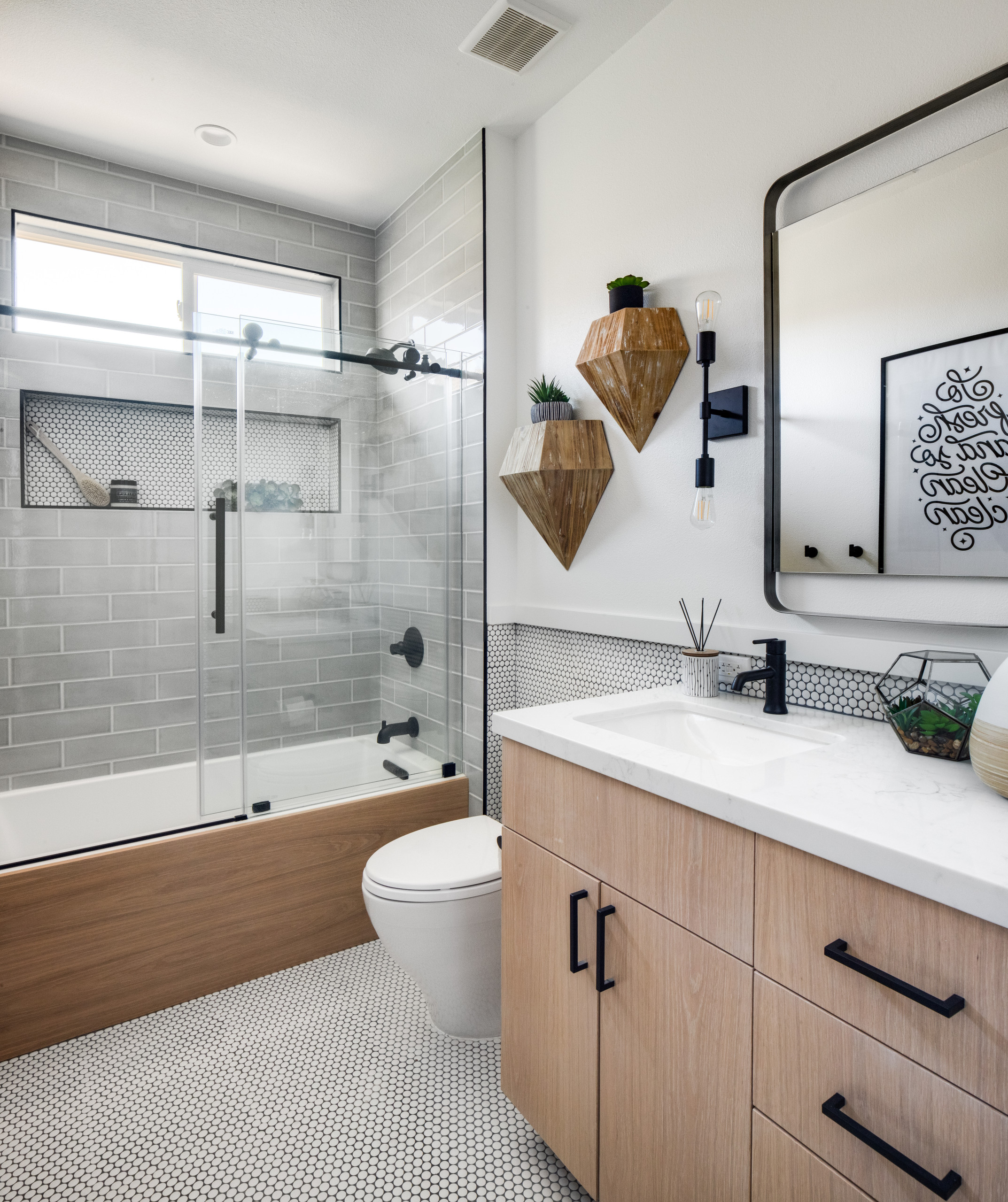 Excelent kids bathroom ideas photo gallery 75 Beautiful Small Kids Bathroom Pictures Ideas July 2021 Houzz