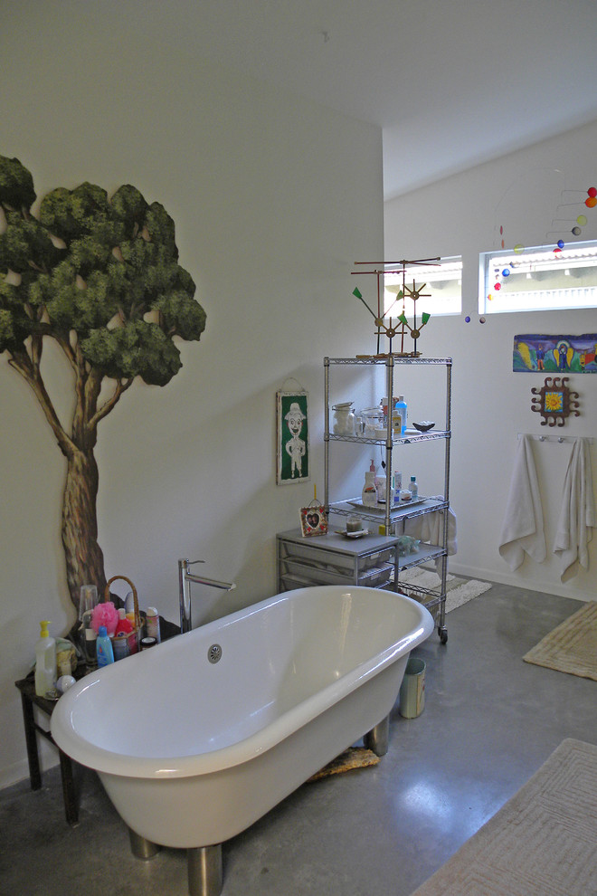 Foto di una stanza da bagno industriale