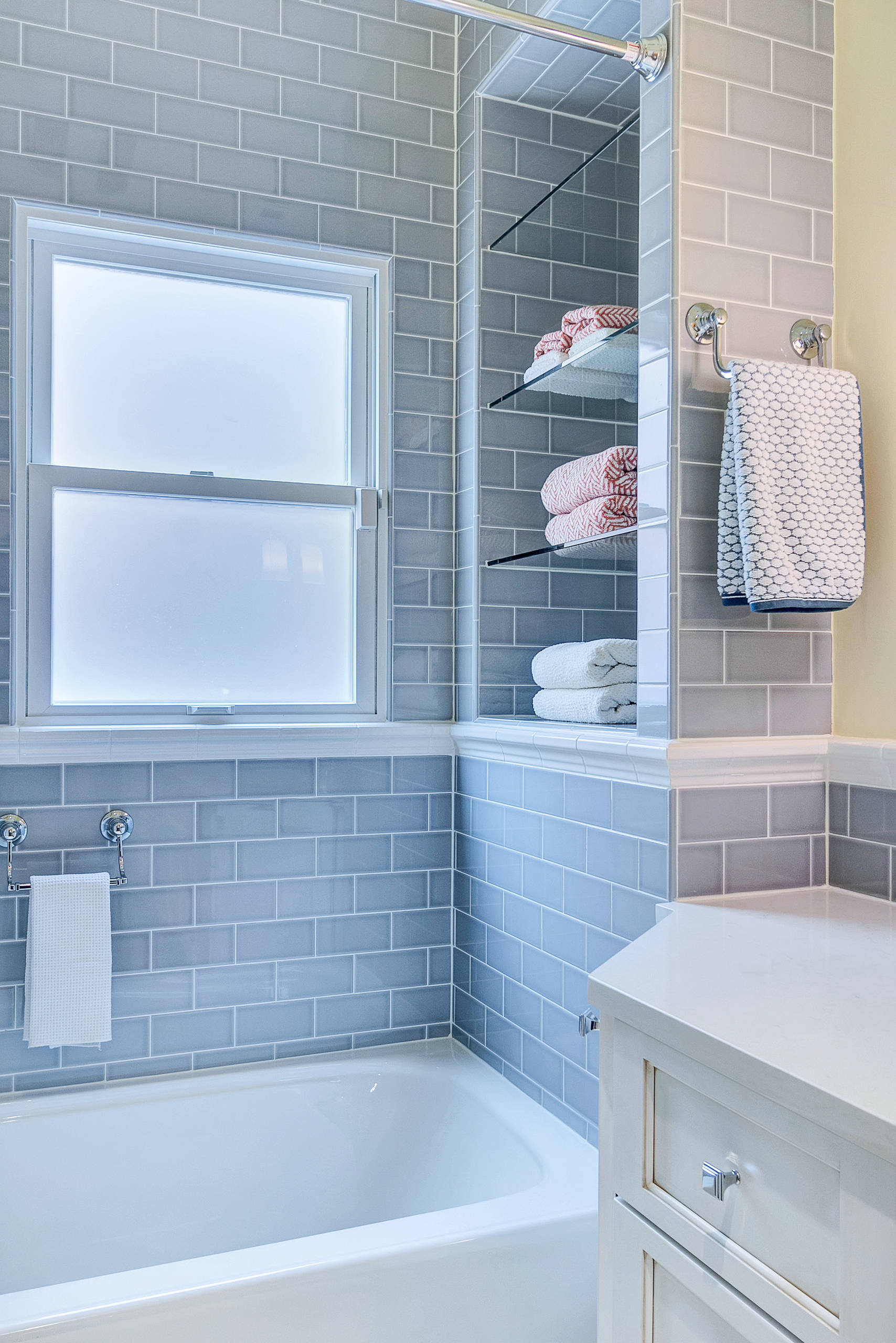 blue grey tiles bathroom