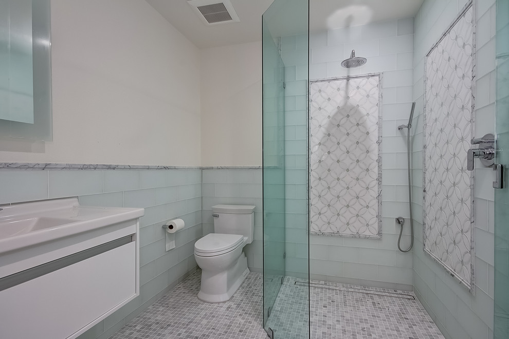 Inspiration for a craftsman bathroom remodel in Orange County