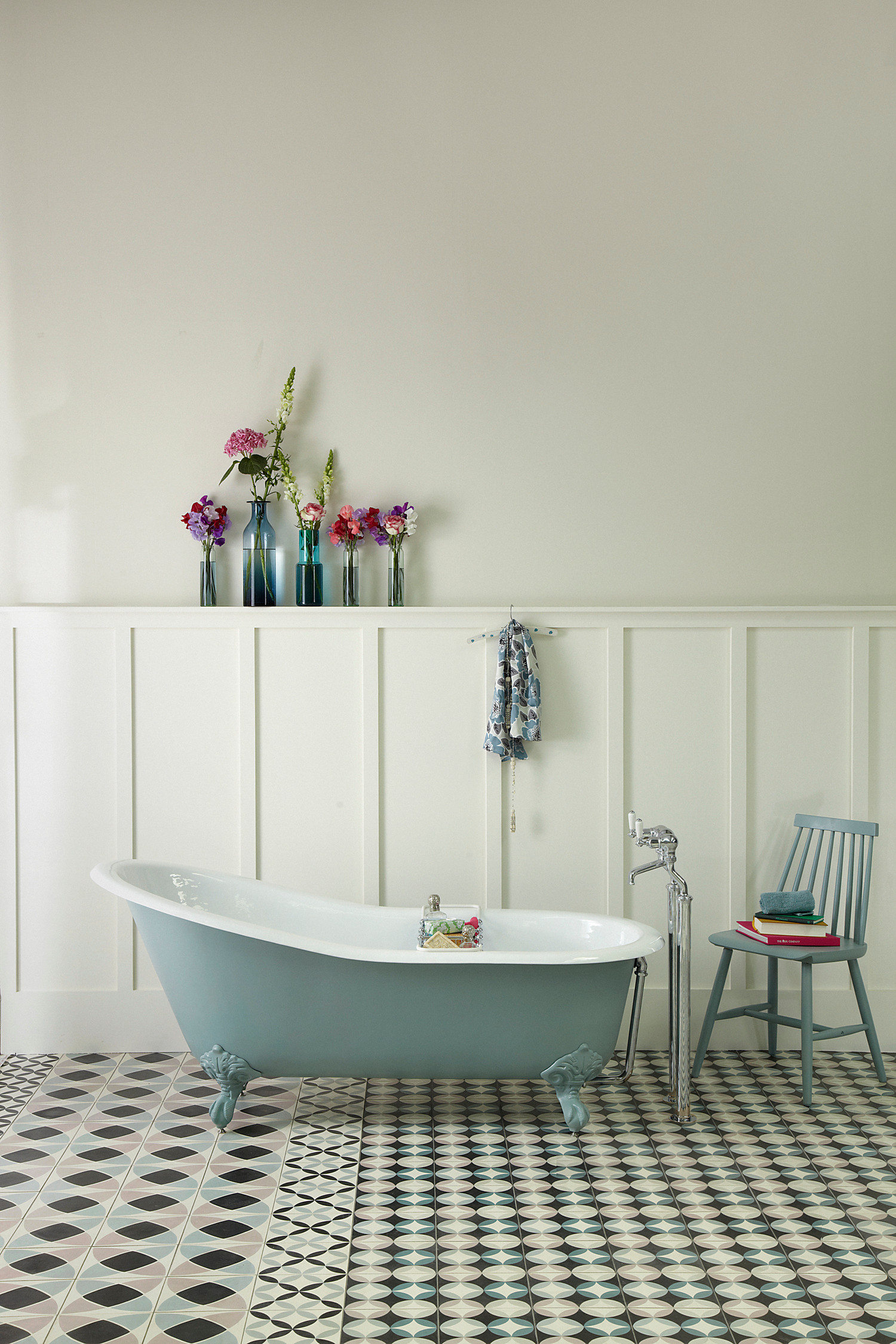 https://st.hzcdn.com/simgs/pictures/bathrooms/dawlish-victorian-slipper-cast-iron-bath-the-cast-iron-bath-company-img~6e61fb010731efee_14-1569-1-f259eac.jpg