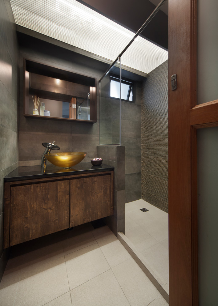 Inspiration for an industrial bathroom remodel in Singapore