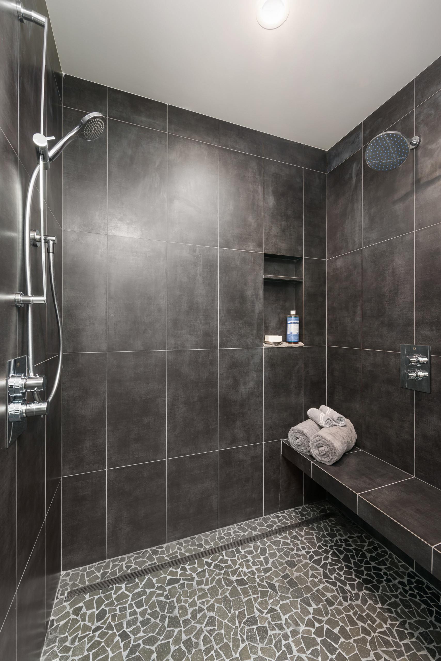 75 Pebble Tile Floor Walk-In Shower Ideas You'll Love - February, 2024 |  Houzz