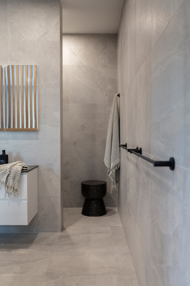 Deakin Residence Modern Bathroom Canberra Queanbeyan by