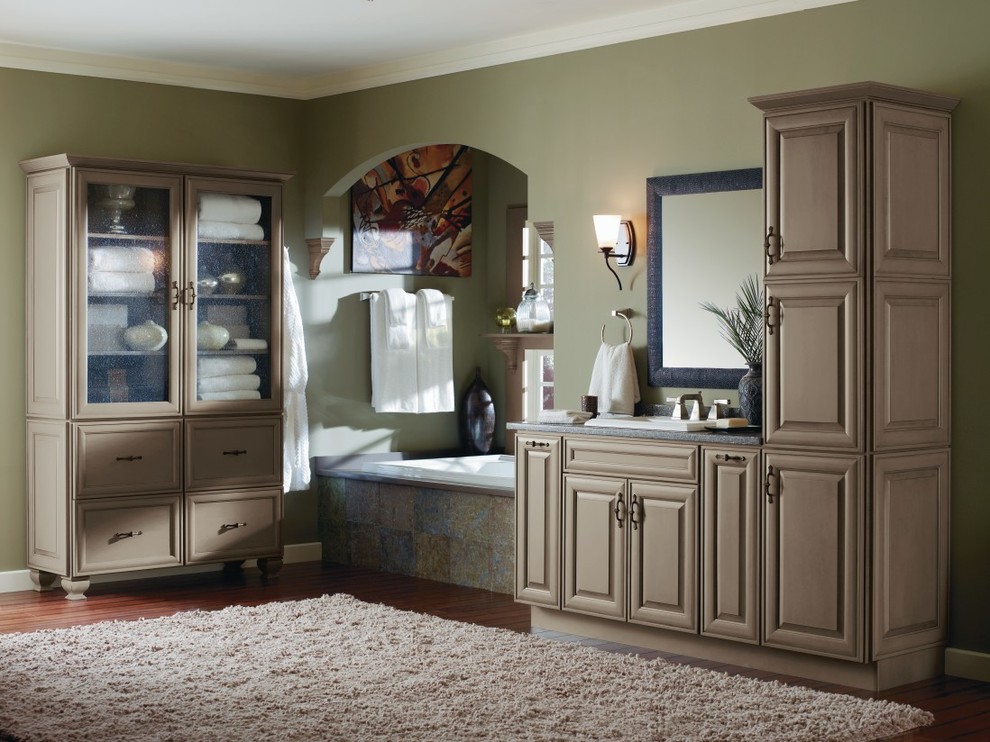 Decorá Cabinets: Warm, Neutral Bathroom - Traditional ...