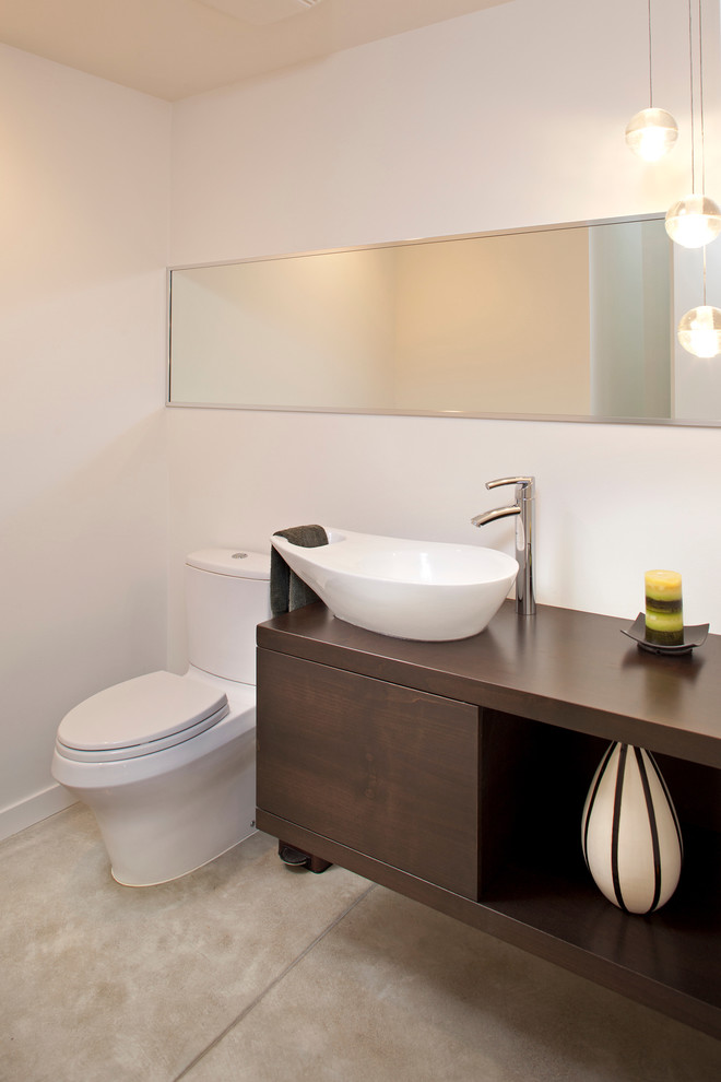Bathroom - contemporary bathroom idea in Minneapolis with a vessel sink