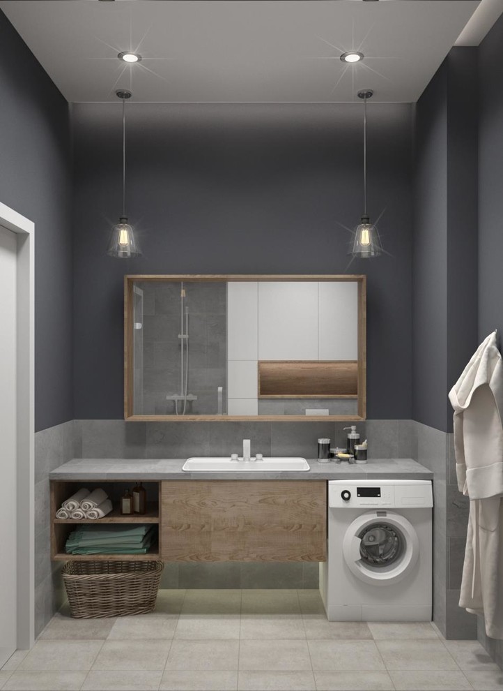 Idee per una piccola stanza da bagno padronale scandinava con piastrelle grigie, pareti grigie, pavimento con piastrelle in ceramica e lavanderia