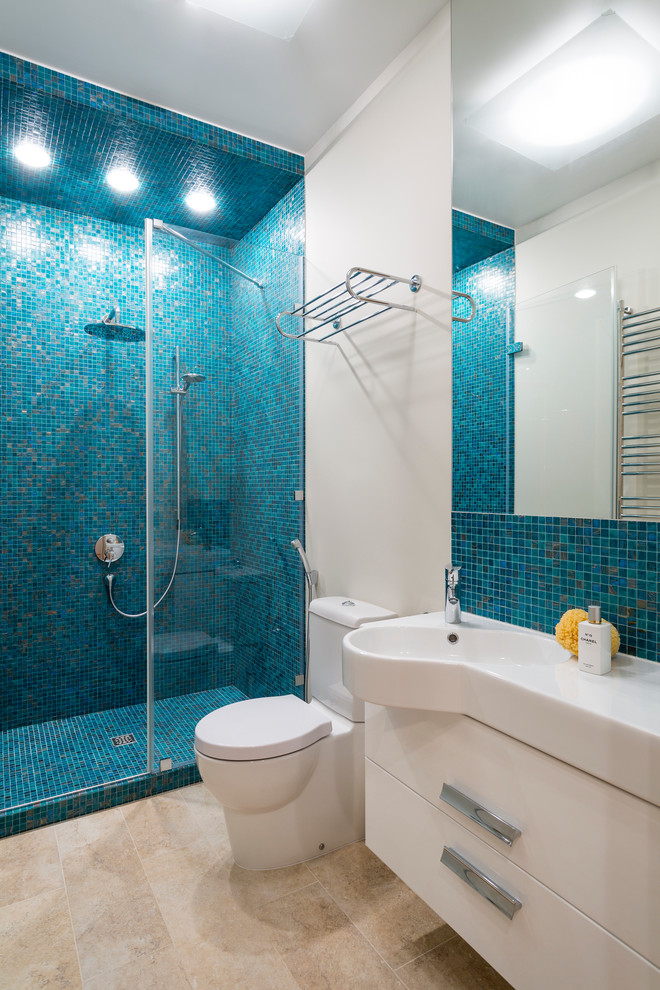 Bathroom - mid-sized contemporary bathroom idea in Moscow