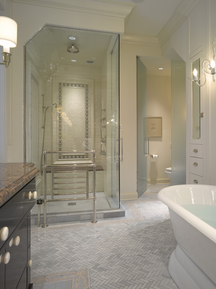 Inspiration for a timeless bathroom remodel in Chicago