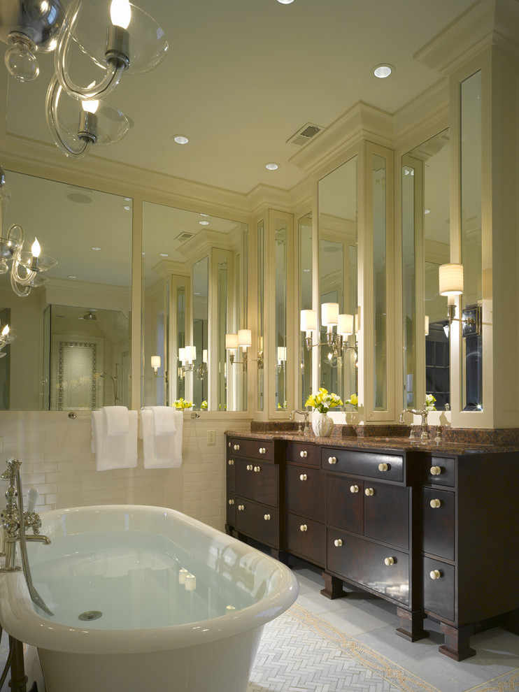 Elegant bathroom photo in Chicago