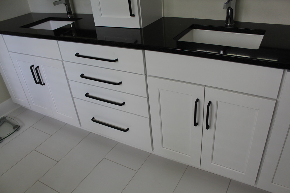 Door Style Sterling 275 Species Paint Grade Finish White paint