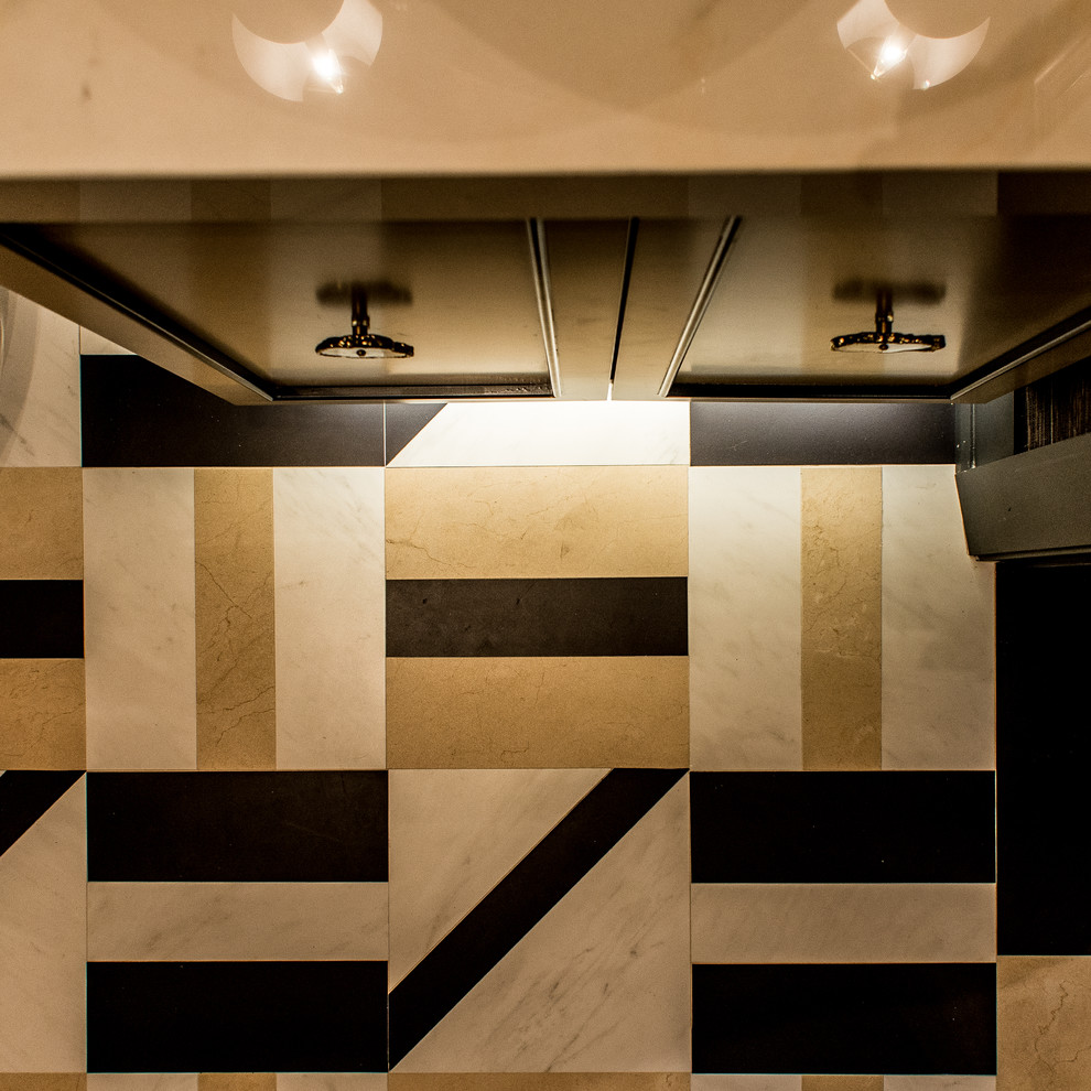 Idéer för ett stort modernt badrum, med släta luckor, skåp i mörkt trä, mellanmörkt trägolv och brunt golv