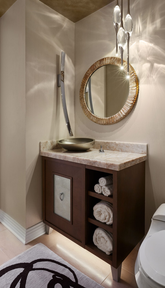 Пример оригинального дизайна: ванная комната среднего размера в современном стиле с фасадами с утопленной филенкой, коричневыми фасадами, инсталляцией, серыми стенами, настольной раковиной, столешницей из кварцита, разноцветной столешницей, тумбой под одну раковину и напольной тумбой