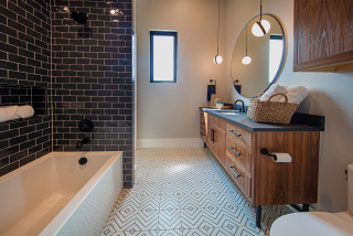 75 Badezimmer Mit Rosafarbenen Fliesen Ideen Bilder Dezember 2020 Houzz De
