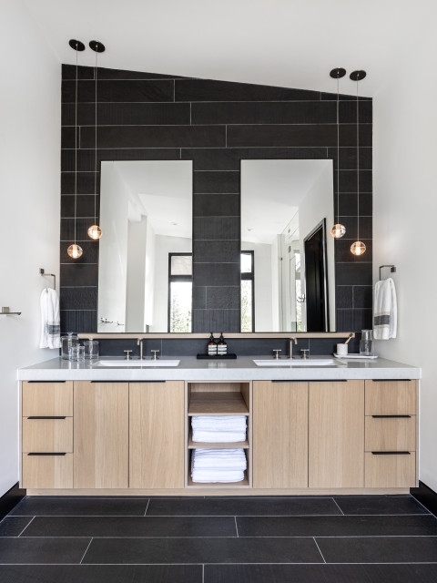 #DunsmuirDomain - Rustic - Bathroom - Sacramento - by KTG Design | Houzz