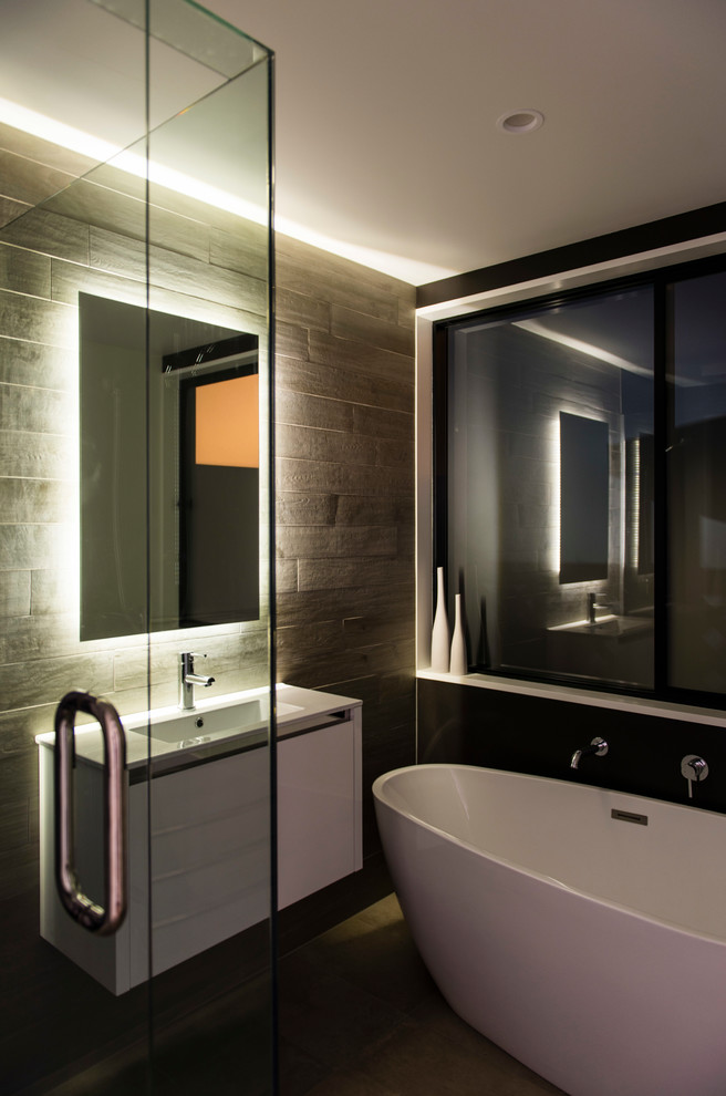 クライストチャーチにあるコンテンポラリースタイルのおしゃれな浴室の写真