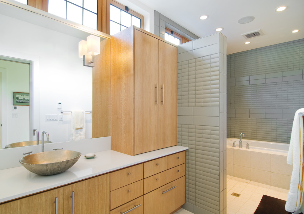 Photo of a contemporary bathroom in Seattle with a vessel sink.