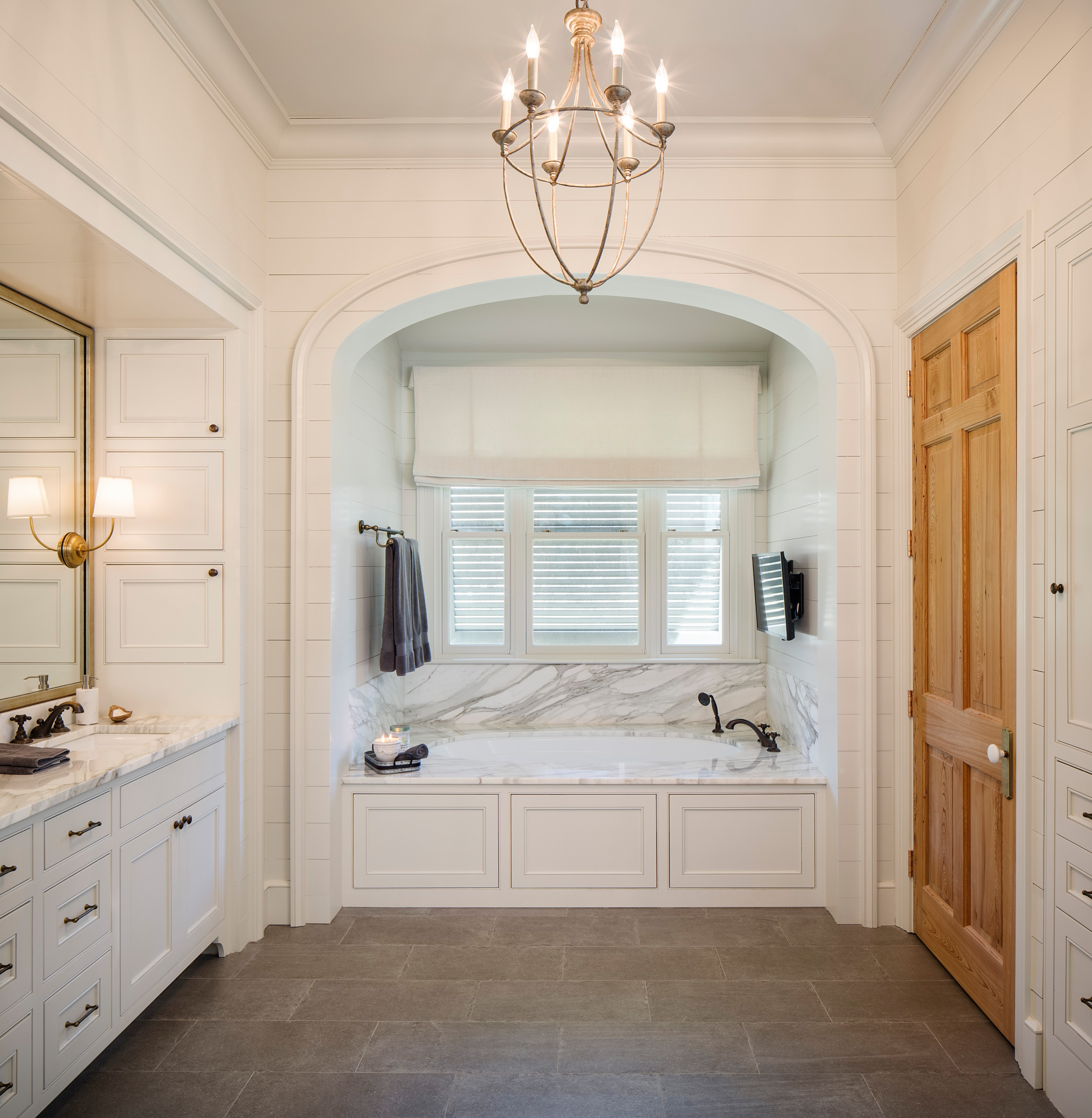 75 Beautiful Shiplap Wall Bathroom Pictures Ideas June 2021 Houzz