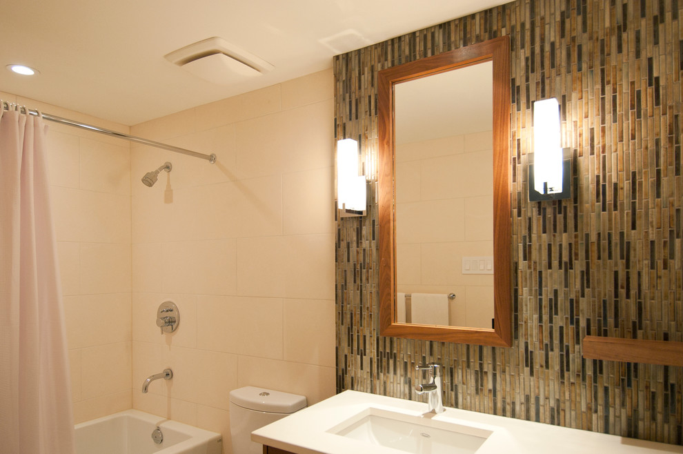 ECHO RESIDENCE Contemporary Bathroom Ottawa by Michael Design