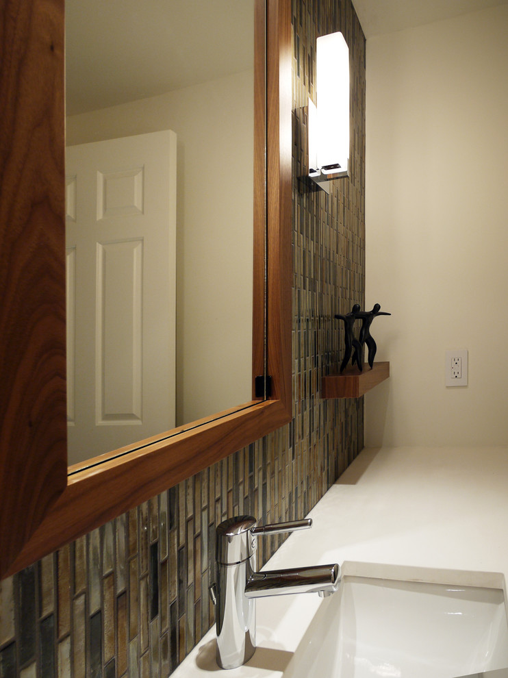 ECHO RESIDENCE Contemporary Bathroom Ottawa by Michael Design