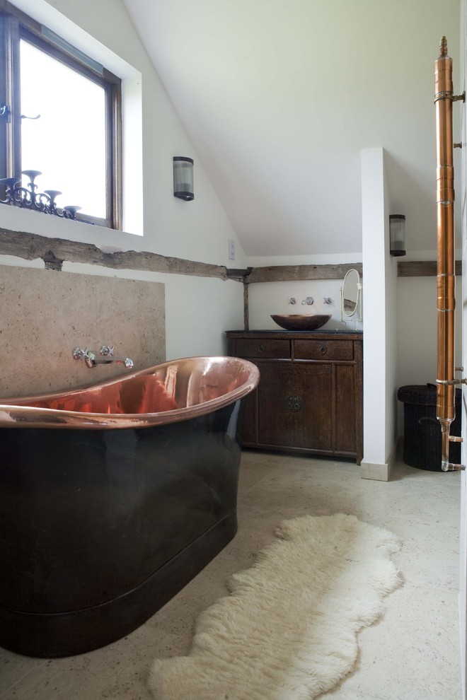 Inspiration for a farmhouse bathroom remodel in London