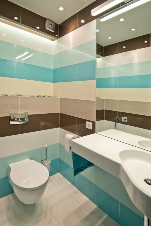 Design ideas for a contemporary bathroom in Novosibirsk.