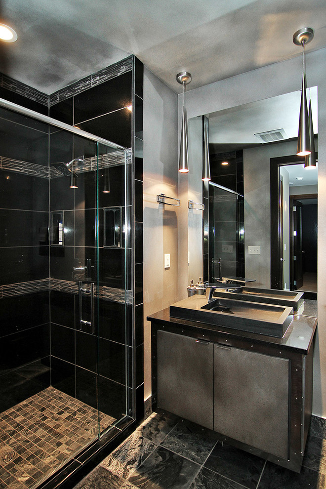 Example of a trendy bathroom design in Minneapolis