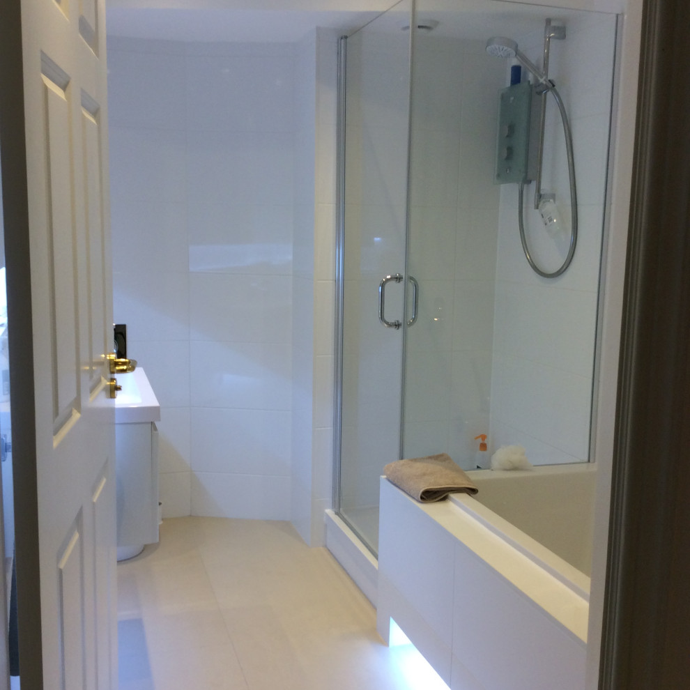 Edinburgh Braids apartment refurbishment Contemporary Bathroom