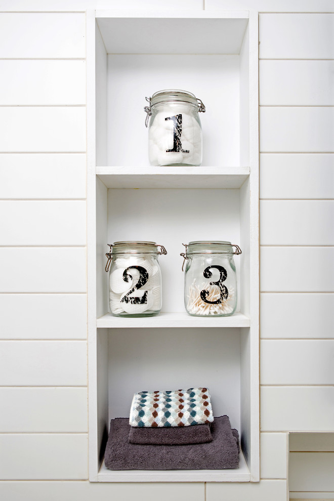Elegant Family Bathroom - Inset shelves - Contemporary - Bathroom ...