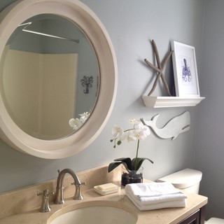 Elegant Kids Bathroom - Maritim - Badezimmer - Boston - von Hallie