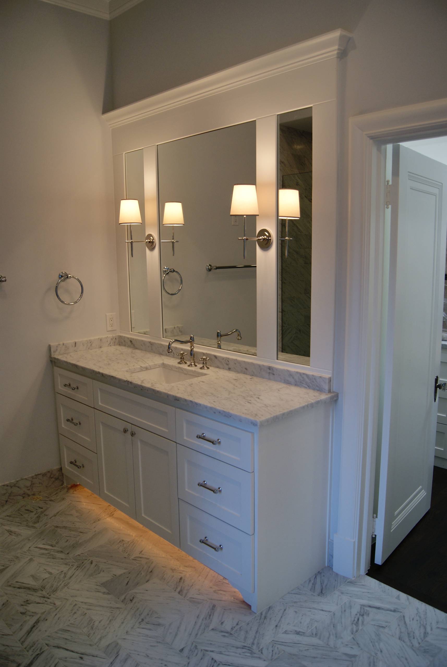 Toe Kick Bathroom Vanity Houzz