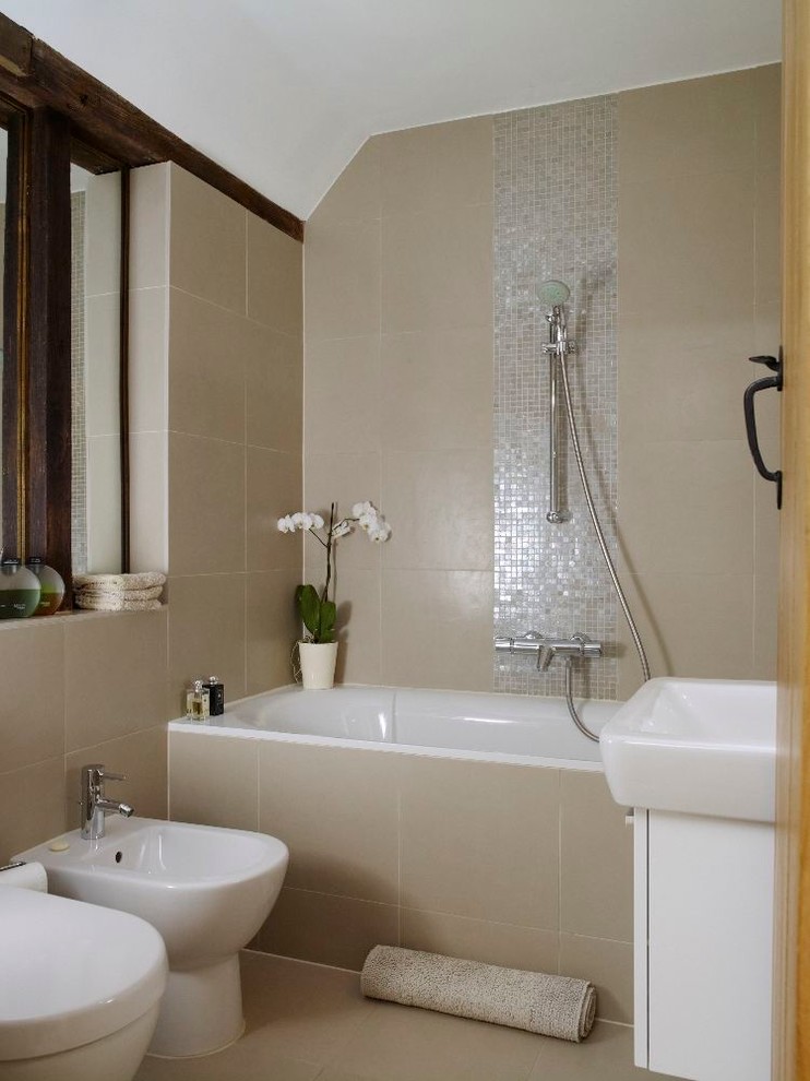 Example of a mid-sized cottage bathroom design in Hertfordshire