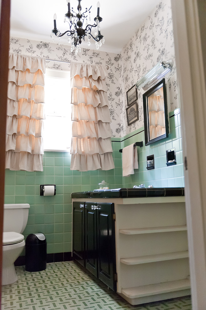 ナッシュビルにあるエクレクティックスタイルのおしゃれな浴室の写真