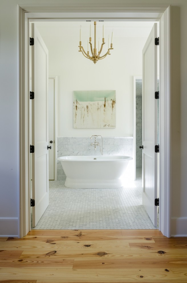 Идея дизайна: ванная комната в викторианском стиле