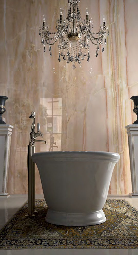 Foto di una stanza da bagno classica