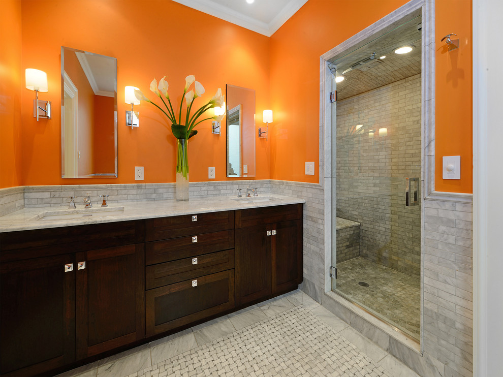 This is an example of a midcentury bathroom in New York.