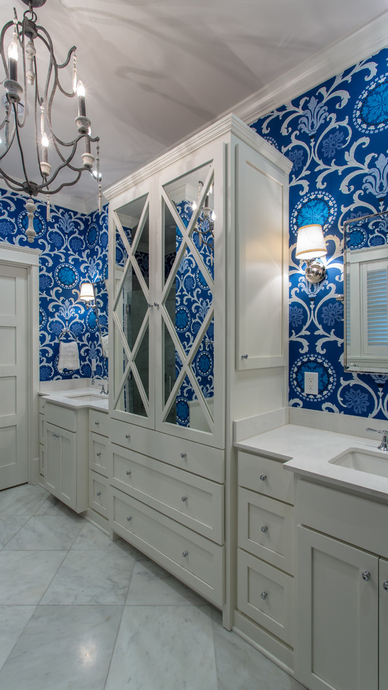 Immagine di una stanza da bagno padronale con pavimento in marmo