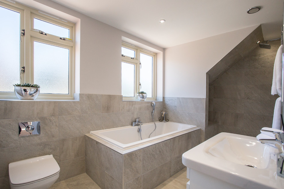 Family home Show Home in Marlow Farmhouse Bathroom Berkshire by