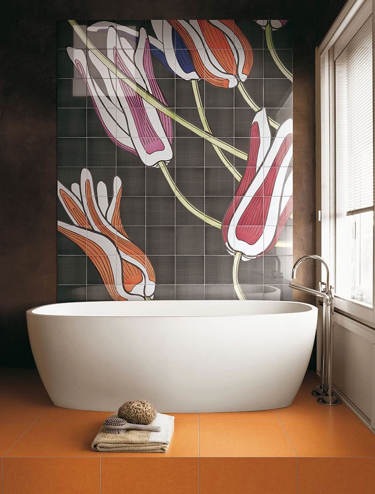 На фото: детская ванная комната среднего размера в стиле модернизм с отдельно стоящей ванной, разноцветной плиткой, керамической плиткой и полом из керамической плитки с