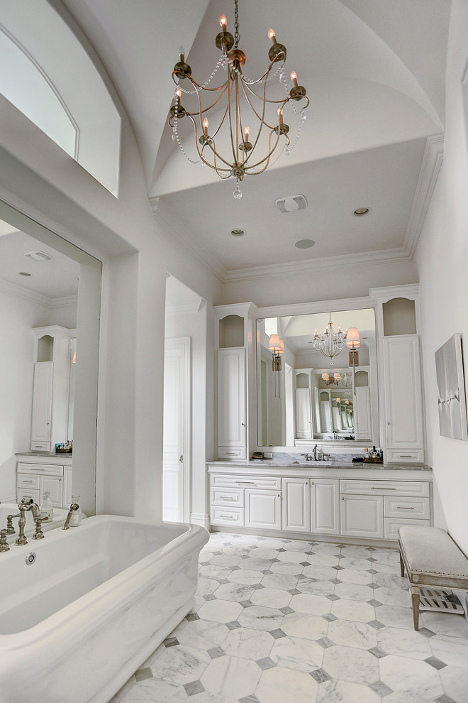 This is an example of a victorian bathroom in Houston.
