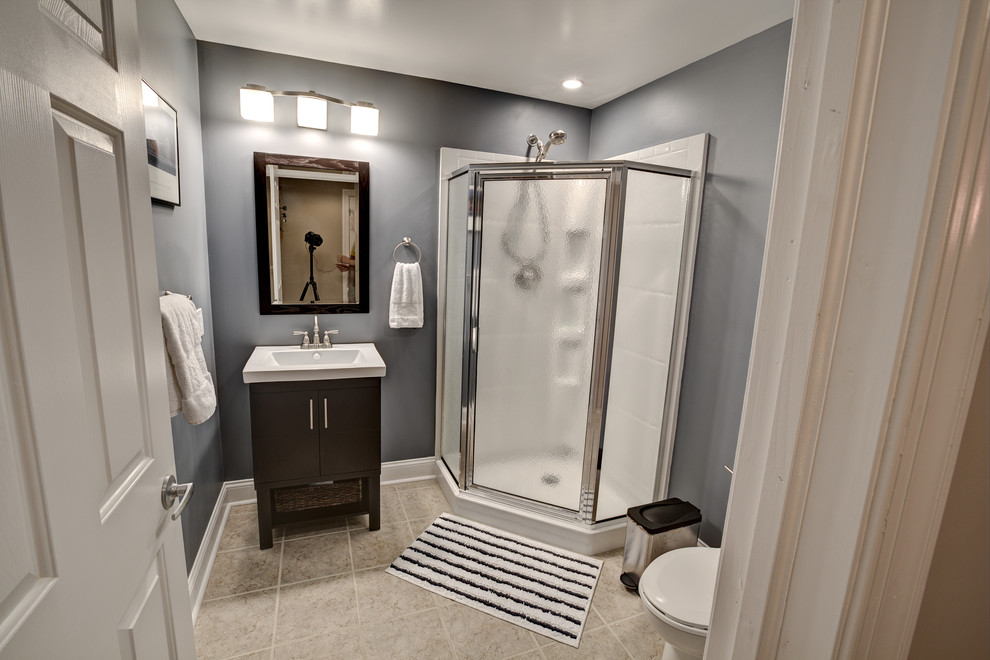 Inspiration for a transitional bathroom remodel in Philadelphia