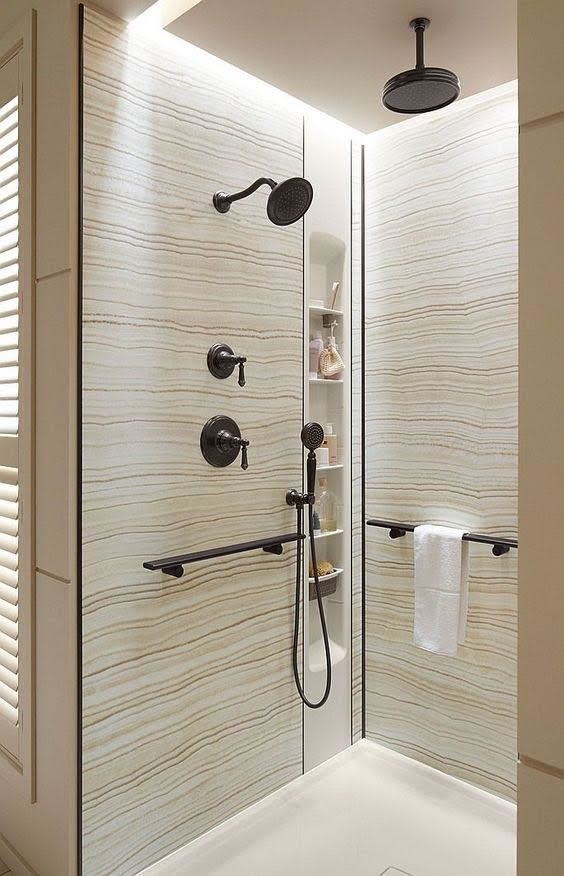 Inspiration för stora klassiska en-suite badrum, med en dusch i en alkov, beige kakel, stenhäll, beige väggar, travertin golv, beiget golv och dusch med gångjärnsdörr