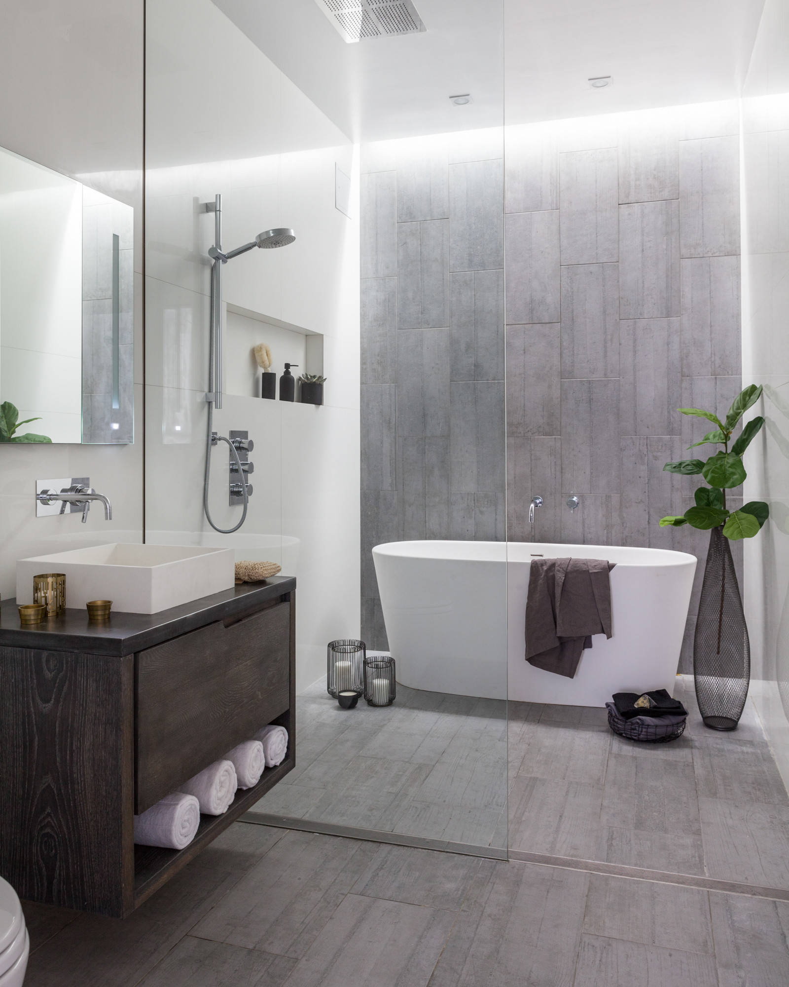 75 Beautiful Small Bathroom Pictures Ideas August 2021 Houzz